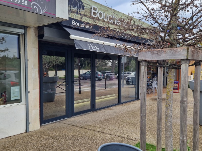 Pose des films solaires, boucherie, le ponte.