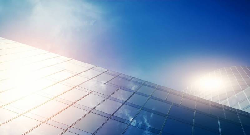 Améliorez le confort de votre bâtiment à Vitrolles avec un film solaire anti-chaleur pour fenêtres, vérandas et vitrines